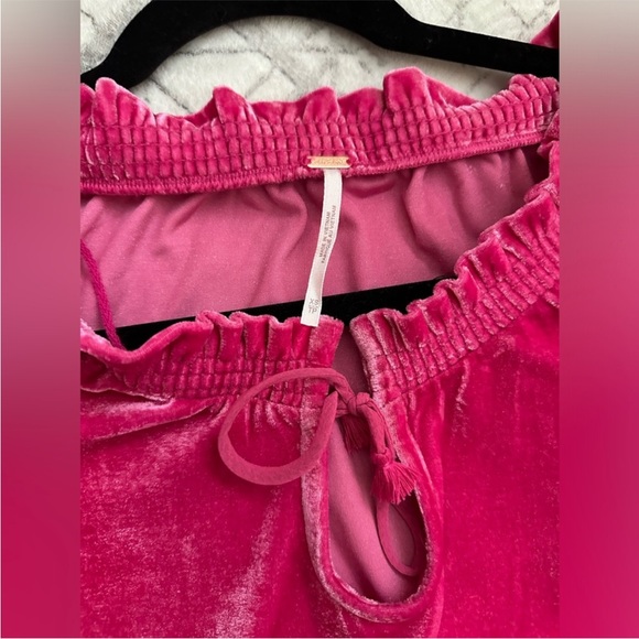 Free People Velvet Terese Puff Sleeve Top
Size XS - Picture 5 of 5